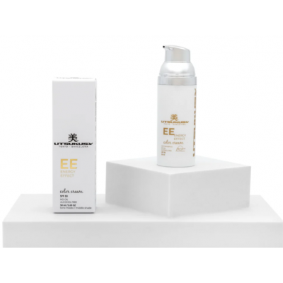 EE Crema Color tono medio SPF 50. 50 ml